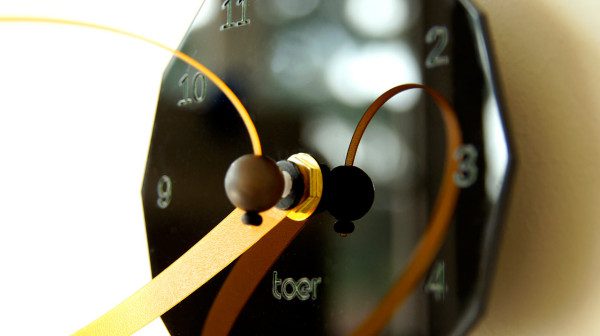 Studio Toer Tasarımı Loops Saat