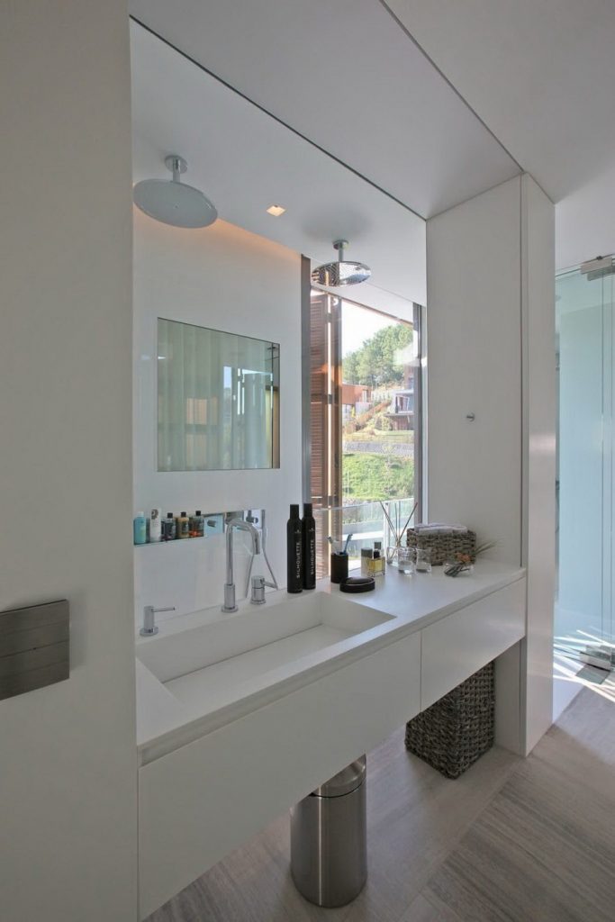 glass-wall-bathroom-shower-32