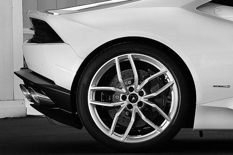 Lamborghini-Huracan-Detail-Gear-Patrol-