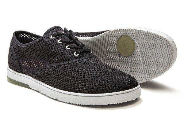 CLAE-4Bruce_Black_Deep_Navy_3_4_web-600x373